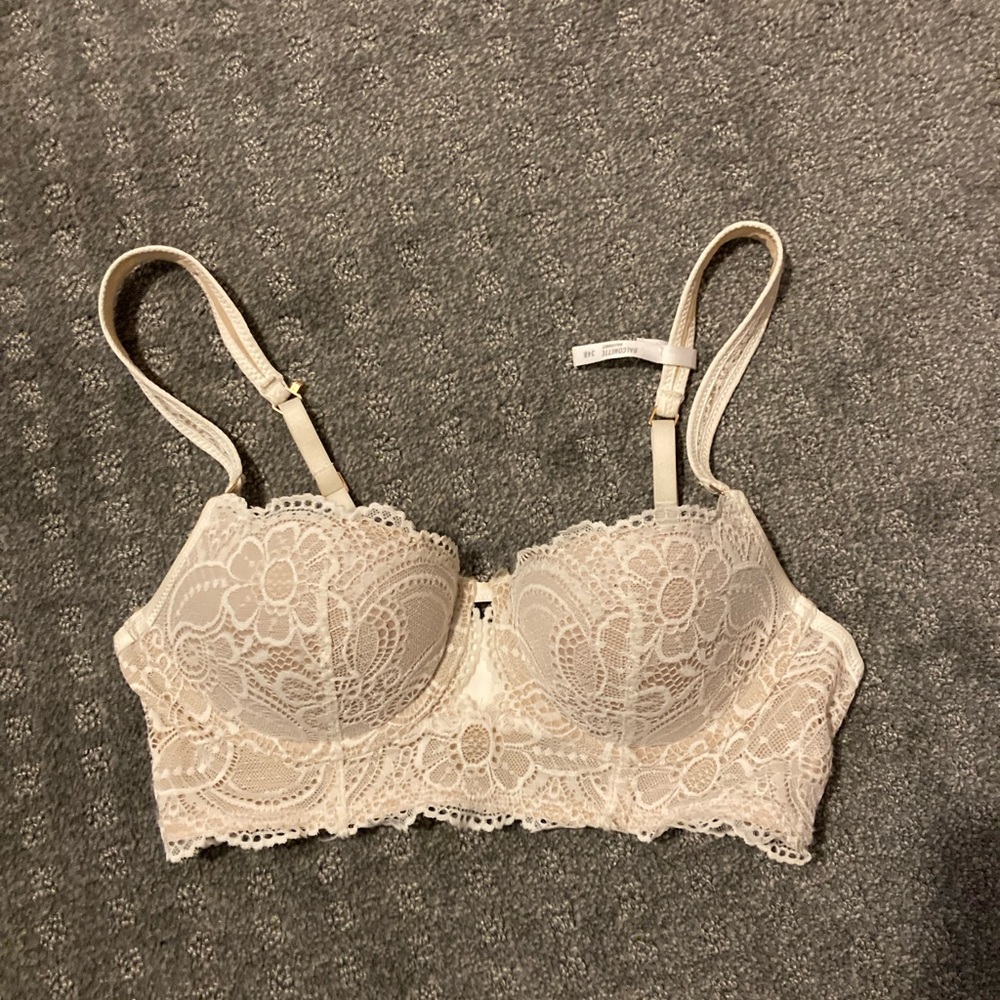 Elegant Lace Cream Bra